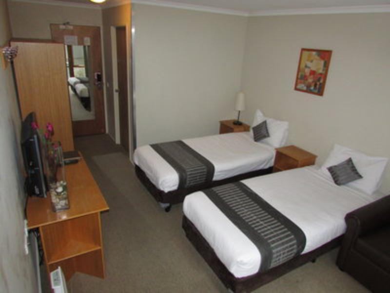 The River Inn Thredbo Extérieur photo